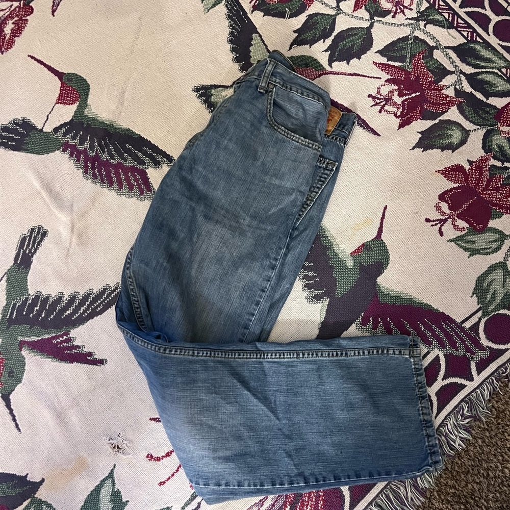 Levi 33x32 pants